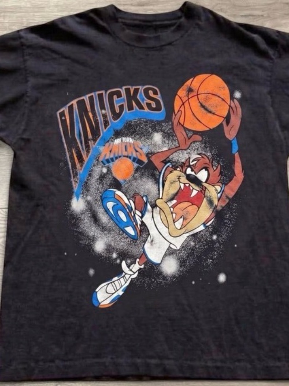 Looney Tunes Taz Knicks Basketball Tee - Black